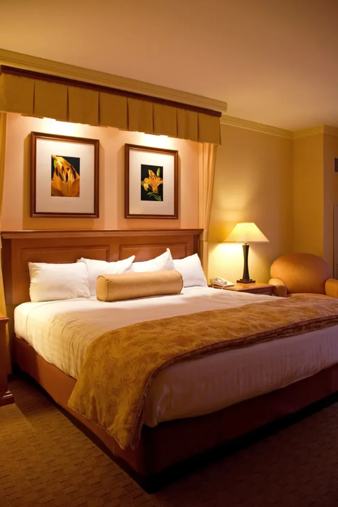 Neutral home decor bedroom